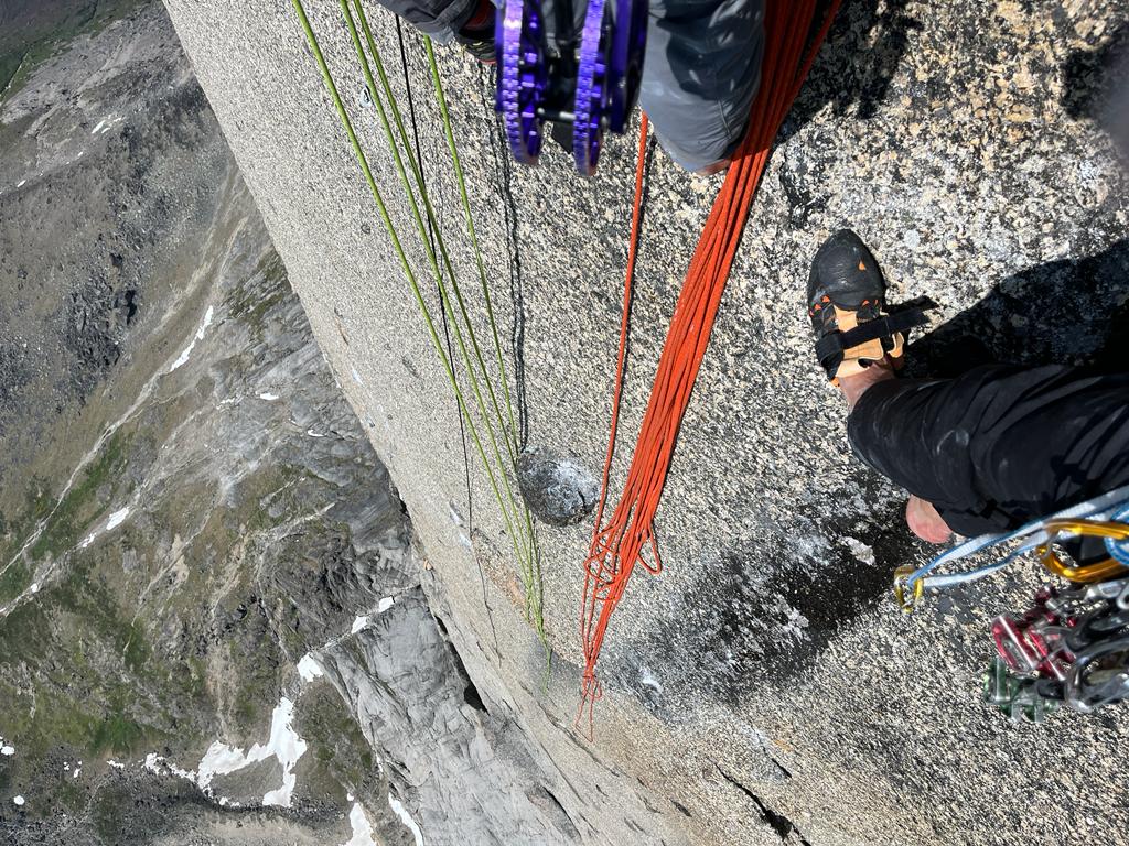 e5c5d3c8 2cfc 4c63 b1bc f5a86d48ebd8